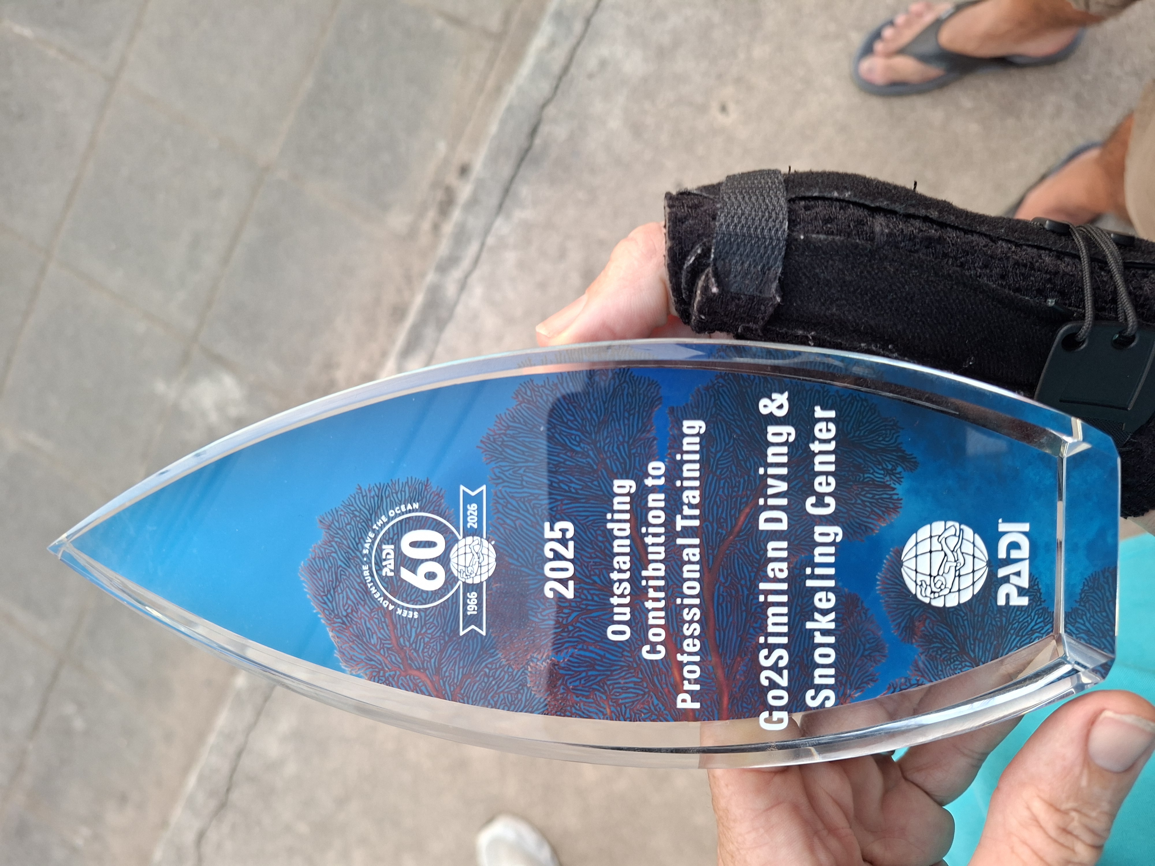 2025 PADI Outstanding Contribution to Professional Training award presented to Go2Similan